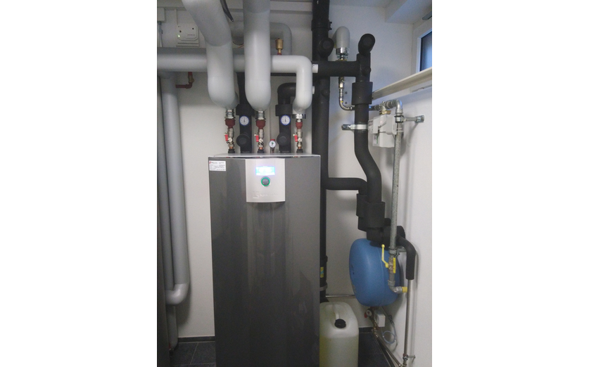 Erdsonden-Wärmepumpensystem Erdsonden-Wärmepumpensystem